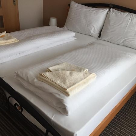 Bed & Breakfast Hotel Perla Nové Mesto nad Váhom Eksteriør billede