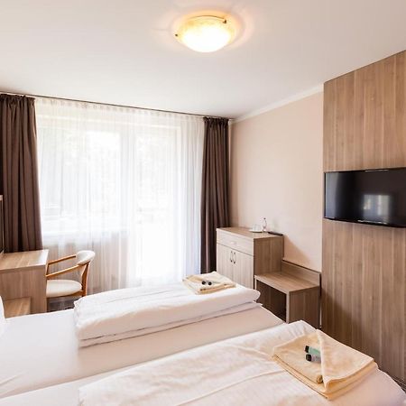 Bed & Breakfast Hotel Perla Nové Mesto nad Váhom Eksteriør billede