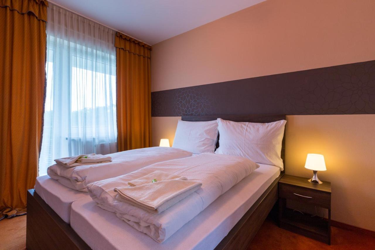 Bed & Breakfast Hotel Perla Nové Mesto nad Váhom Eksteriør billede