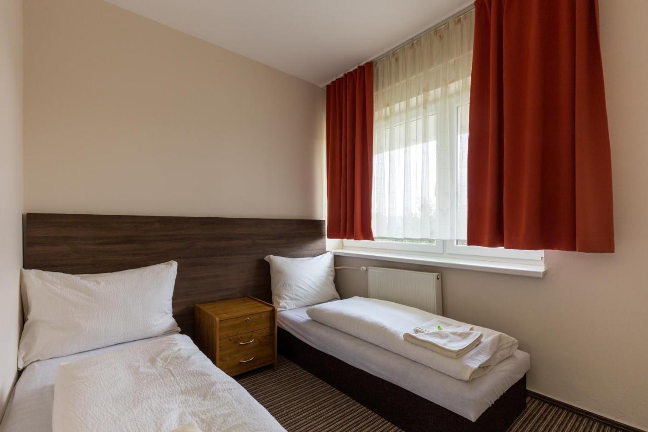 Bed & Breakfast Hotel Perla Nové Mesto nad Váhom Eksteriør billede
